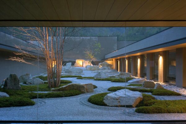 How Japanese Gardens Complement Architectural Design