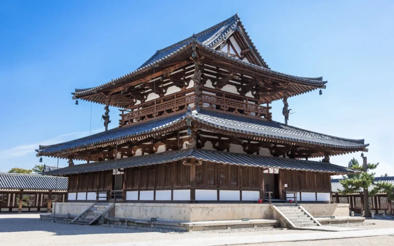 The Art of Building Japanese Temples and Shrines